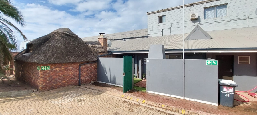 To Let 1 Bedroom Property for Rent in Ferreira Town Eastern Cape